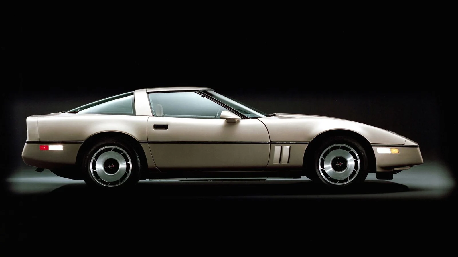 Corvette Generations/C4/C4 1984 Right.webp